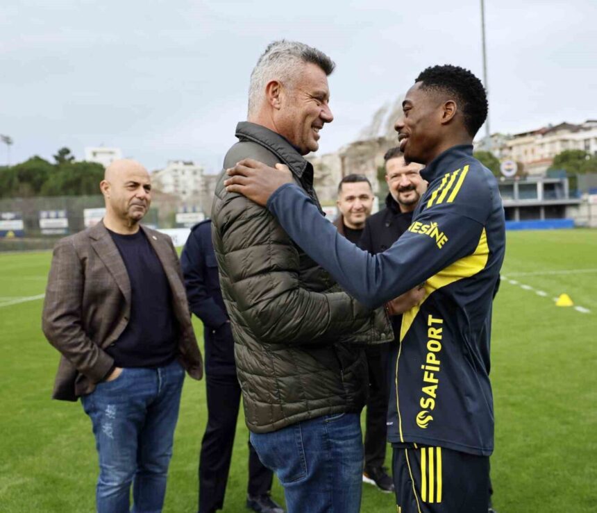 Fenerbahçe, 6 Ocak’ta Samsunspor ile Adana’da yapacağı Süper Kupa maçı hazırlıklarına devam ediyor.