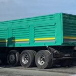 Başakşehir’de kamyonun kabini altında kalan sürücü yaşamını yitirdi, cenazesi morga kaldırıldı.