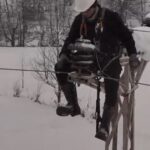 Artvin’de yoğun kar sebebiyle elektrik kesintilerine karşı Çoruh EDAŞ ekipleri, zorlu koşullarda çalışmalarını sürdürüyor.