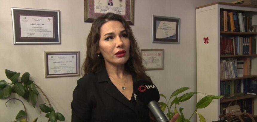 Avukat Aslıhan Ergün Ercan, şiddetin sosyal statü ile ilişkisi olmadığını vurguladı. Avukat Aslıhan Ergün Ercan, şiddetin sosyal statü ile ilişkisi olmadığını vurguladı.