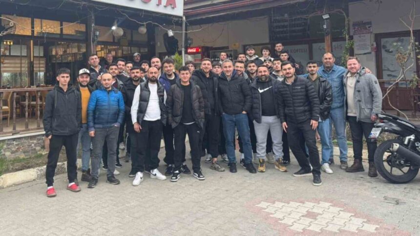 Yamalakspor, 4 Ocak Pazar günü Köşk Belediye Doğanspor’u ağırlayacak, taraftarları maça davet etti.