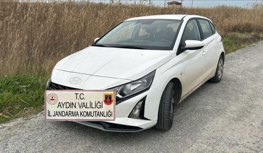 Söke’de Jandarma, göçmen kaçakçılığına yönelik operasyonda 2 kişi gözaltına alındı. Söke’de Jandarma, göçmen kaçakçılığına yönelik operasyonda 2 kişi gözaltına alındı.