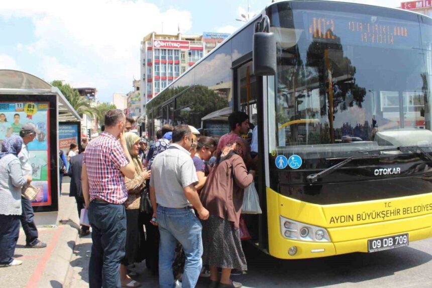 Aydın Büyükşehir Belediyesi, Aydın Şehir Hastanesi’ne ulaşımı sağlamak için toplu taşıma hatlarını güncelledi. Aydın Büyükşehir Belediyesi, Aydın Şehir Hastanesi’ne ulaşımı sağlamak için toplu taşıma hatlarını güncelledi.