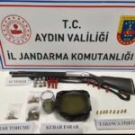 Aydın’ın Efeler ilçesinde jandarma operasyonuyla ruhsatsız silah ve uyuşturucu ele geçirildi.