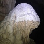 Kuşadası’ndaki Yaren olarak bilinen Aslanlı Mağarası, turizme açılmayı bekliyor.