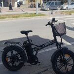 Manavgat’ta elektrikli bisikletin motosiklete çarpması sonucu 1 kişi yaralandı, kaza anı güvenlik kameralarına yansıdı.