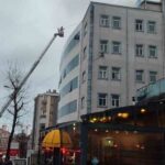 Bağcılar’daki kapatılan hastanenin çatısında yangın çıktı, can kaybı ya da yaralanma yok.