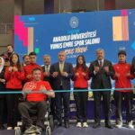 Eskişehir’de Yunus Emre Kapalı Spor Salonu Açılış Töreni’nde Bakan Bak, “Güçlü Türkiye için gençlik ve sporla ilerleyeceğiz” dedi.