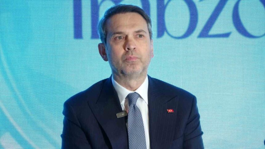 Enerji Bakanı Bayraktar: “2028’de gaz üretimimizi 16 milyon haneye çıkaracağız” Enerji Bakanı Bayraktar: “2028’de gaz üretimimizi 16 milyon haneye çıkaracağız”