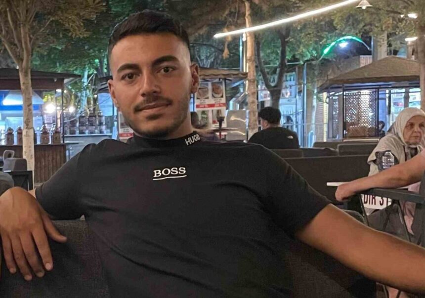 Aksaray’da banyoda üşümemek için elektrikli soba yakan üniversite öğrencisi, akıma kapılarak hayatını kaybetti.