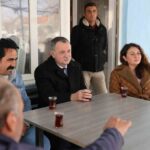 Yunusemre Belediye Başkanı Balaban, Karaveliler Mahallesi’ni ziyaret ederek halkla bir araya geldi.