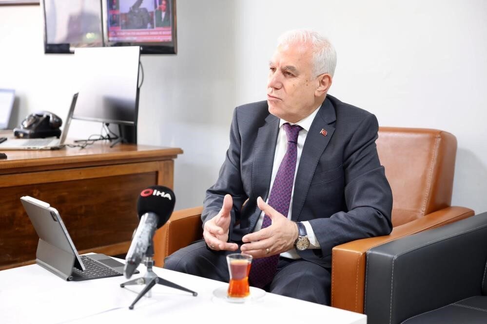 Bursa Büyükşehir Belediye Başkanı Bozbey, Sındırgı’daki 4.5 büyüklüğündeki deprem için geçmiş olsun dileğinde bulundu.