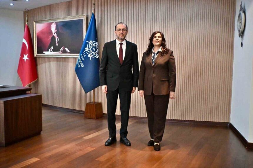 Aydın Büyükşehir Belediye Başkanı Çerçioğlu’na sağlık yöneticilerinden nezaket ziyareti gerçekleştirildi. Aydın Büyükşehir Belediye Başkanı Çerçioğlu’na sağlık yöneticilerinden nezaket ziyareti gerçekleştirildi.