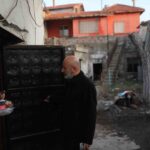 Kocasinan’da ‘Gönül Kazan’ Projesi ile 65 yaş üstü 229 vatandaşa her gün sıcak yemek ulaştırıyor.