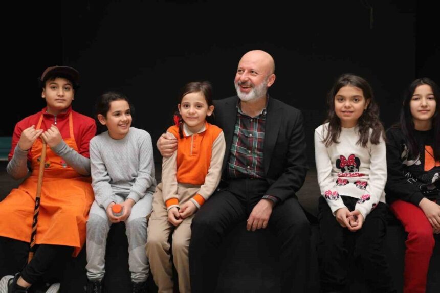 Kocasinan Belediyesi, yarıyıl tatilinde açtığı atölyelerle öğrencilere eğlenceli ve öğretici fırsatlar sunuyor. Kocasinan Belediyesi, yarıyıl tatilinde açtığı atölyelerle öğrencilere eğlenceli ve öğretici fırsatlar sunuyor.