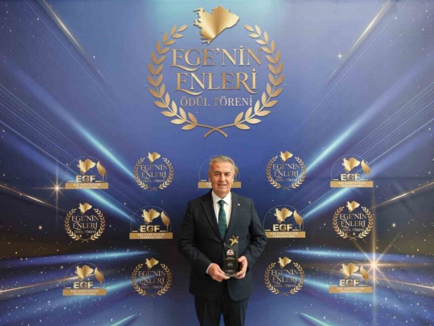 Buharkent Belediye Başkanı Mehmet Erol, “Ege’nin En’leri” ödülleri kapsamında Aydın’ın en başarılı başkanlarından biri seçildi. Buharkent Belediye Başkanı Mehmet Erol, “Ege’nin En’leri” ödülleri kapsamında Aydın’ın en başarılı başkanlarından biri seçildi.