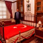 Alaşehir Belediye Başkanı Öküzcüoğlu, Zaimağa Konağı’ndaki Encümen toplantısının tarihi önemine vurgu yaptı.