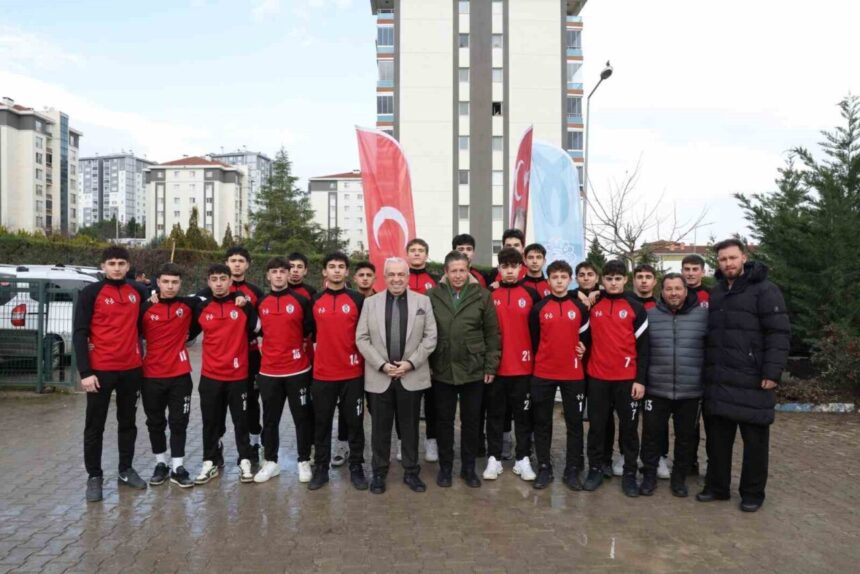 Bursa’da “Şadi Başkan Mahallende söz senin” etkinliği Kızılcıklı Mahallesi’nde gerçekleştirildi. Bursa’da “Şadi Başkan Mahallende söz senin” etkinliği Kızılcıklı Mahallesi’nde gerçekleştirildi.