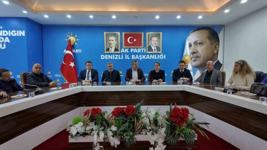 AK Parti Denizli İl Başkanı Subaşıoğlu, Pamukkale ve Merkezefendi eski yönetimle istişare toplantısı düzenledi. AK Parti Denizli İl Başkanı Subaşıoğlu, Pamukkale ve Merkezefendi eski yönetimle istişare toplantısı düzenledi.