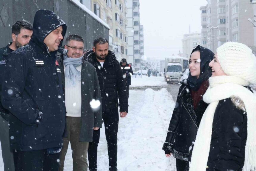 Onikişubat Belediye Başkanı Toptaş: “141 mahallede karla mücadele çalışmalarımız devam ediyor”