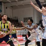 Fenerbahçe Beko, Türkiye Sigorta Basketbol Süper Ligi’nde Aliağa Petkimspor’u 78-70 mağlup etti.