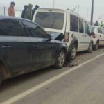 Batman’da 5 aracın karıştığı zincirleme kazada maddi hasar meydana geldi.