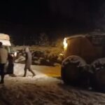 Sason’da kar nedeniyle mahsur kalan 10 kişi, ekiplerin müdahalesiyle kurtarıldı.