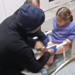 Batman’da sandalyeye sıkışan çocuk, itfaiye ekiplerinin dikkatli müdahalesi ile kurtarıldı.