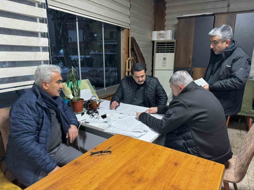 Battalgazi Belediyesi karla mücadele çalışmalarında gece boyunca yoğun mesai harcadı, Başkan Taşkın süreci takip etti.