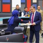 Vali Mustafa Eldivan, 2025 yılının son gününde 112 Acil Çağrı Merkezi’nde çalışan personeli ziyaret etti.