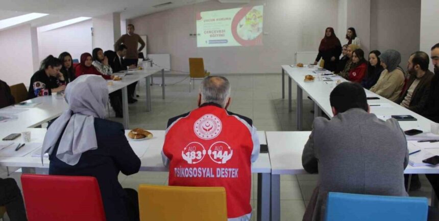Bayburt’ta Sosyologlardan Çocuk Koruma Eğitimine Destek Mekanizmaları Konulu Seminer Düzenlendi