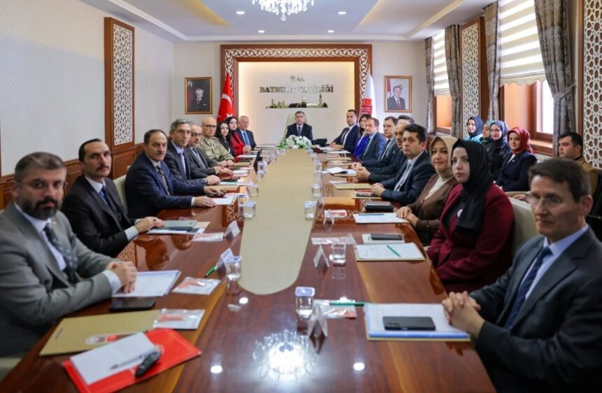 Bayburt’ta Kadına Yönelik Şiddetle Mücadele Toplantısı Gerçekleştirildi. Bayburt’ta Kadına Yönelik Şiddetle Mücadele Toplantısı Gerçekleştirildi.