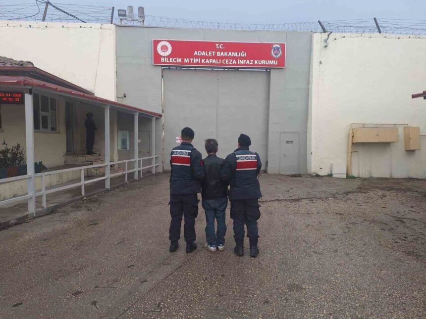 Bilecik’te 3 yıl 9 ay hapis cezası bulunan kişi yakalandı. Bilecik’te 3 yıl 9 ay hapis cezası bulunan kişi yakalandı.