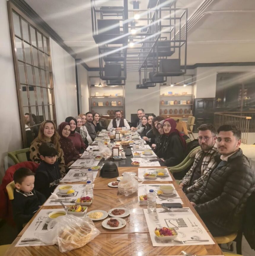 Bilecik’te Aile ve Sosyal Hizmetler Müdürlüğü personeline yönelik motivasyon yemeği düzenlendi.