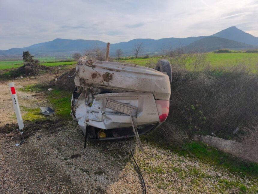 Bilecik’te otomobil kontrolünü kaybederek takla attı, sürücüsü hafif yaralandı.
