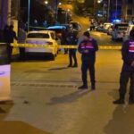 Bilecik’te bir polis, eski eşinin evlendiği meslektaşını silahla yaraladı.