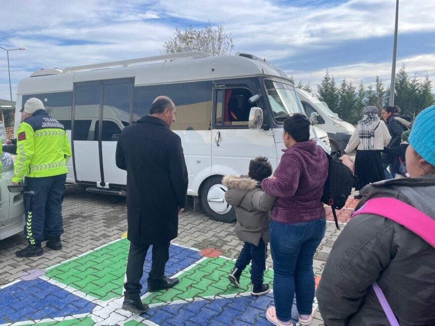 Bilecik’te taşımalı eğitim araçlarına yönelik denetim yapıldı.