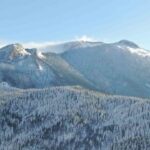 Kastamonu’da 1.5 metreyi aşan kar kalınlığı Yaralıgöz Dağı’nda muhteşem manzaralar oluşturdu.