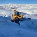 Bingöl’de kar yağışı nedeniyle 161 köy yolu trafiğe kapandı, ekipler çalışmalarına devam ediyor.