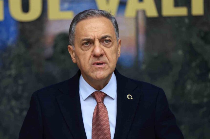 Bingöl Valisi Ahmet Hamdi Usta, kentteki suç oranlarının önemli ölçüde azaldığını duyurdu. Bingöl Valisi Ahmet Hamdi Usta, kentteki suç oranlarının önemli ölçüde azaldığını duyurdu.