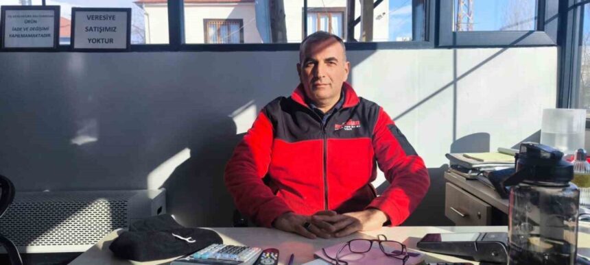 Van’da Kış Aylarında Yaşanan Uzun Süreli Elektrik Kesintileri Vatandaşları Mağdur Ediyor Van’da Kış Aylarında Yaşanan Uzun Süreli Elektrik Kesintileri Vatandaşları Mağdur Ediyor