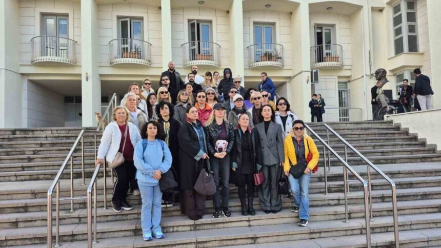 Bodrum’da “Çinko” isimli köpeğin ölümüyle ilgili sürücü yargı önüne çıkarıldı. Bodrum’da “Çinko” isimli köpeğin ölümüyle ilgili sürücü yargı önüne çıkarıldı.