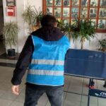 Bolu’da denetimli serbestlikteki yükümlüler, yarıyıl tatilinde okulların temizlik ve bakımını üstlendi.