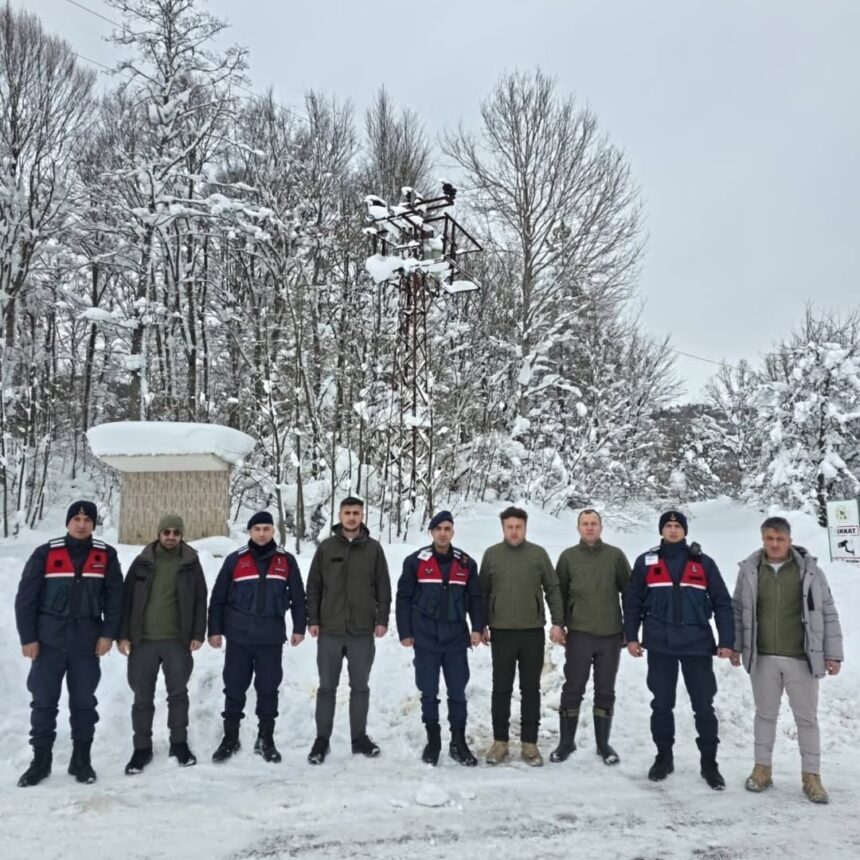 Bolu Doğa Koruma ve Milli Parklar ile kolluk kuvvetleri, yaban hayatını korumak için kaçak avcılıkla mücadele ediyor. Bolu Doğa Koruma ve Milli Parklar ile kolluk kuvvetleri, yaban hayatını korumak için kaçak avcılıkla mücadele ediyor.