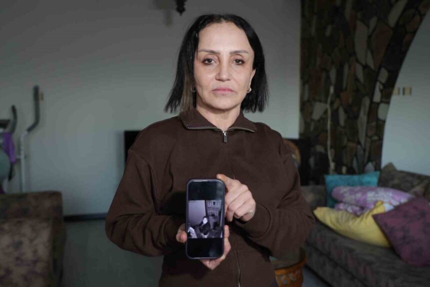 Adana’da başına gelenleri anlatan kadın, boşanma sürecinde eşiyle ilgili şiddet ve haksızlığa uğradığını belirtti. Adana’da başına gelenleri anlatan kadın, boşanma sürecinde eşiyle ilgili şiddet ve haksızlığa uğradığını belirtti.