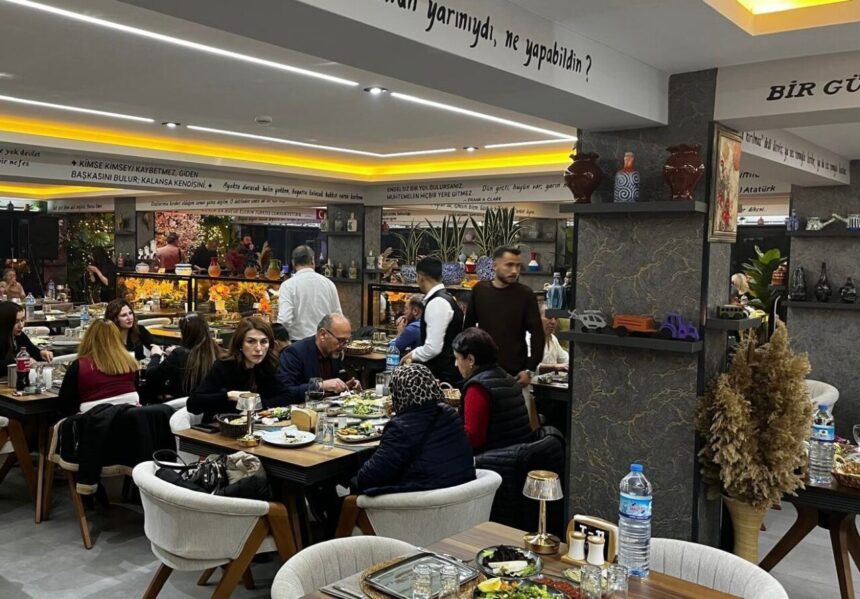 Madran Restoran, Bozdoğan’da yeni yıl gecesi büyük ilgi gördü. Yüksek rezervasyonla hizmet verdi.