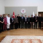 Bilecik Şeyh Edebali Üniversitesi’nde tıp eğitimine 7 yeni asistan hekim katıldı.