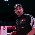 Ünlü boks antrenörü Bülent Başer’in annesi Huriye Başer, son yolculuğuna uğurlandı.