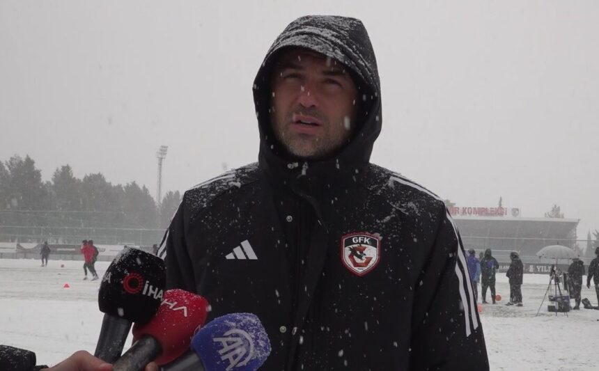 Burak Yılmaz: “Konyaspor maçına tamamen konsantre olmuş durumdayız” Burak Yılmaz: “Konyaspor maçına tamamen konsantre olmuş durumdayız”