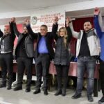 Burhaniye’de Berberler ve Kuaförler Odası Genel Kurulu yapıldı, Şükrü Softa yeniden başkan seçildi.